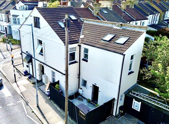 1 Bedroom Apartment For Sale In A Ramuz Drive, Westcliff-on-Sea, Essex, SS0