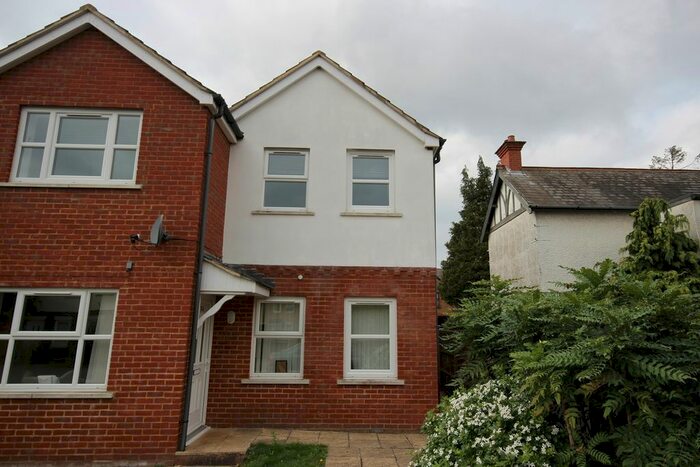 1 Bedroom Flat To Rent In Ampthill Road, Flitwick, MK45