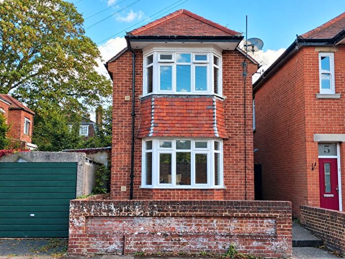 3 Bedroom Detached House For Sale In Heatherdeane Road, Highfield, Southampton, Hampshire, SO17