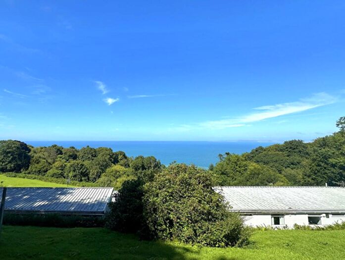 2 Bedroom Chalet For Sale In Sea Valley, Buck`s Cross, EX39