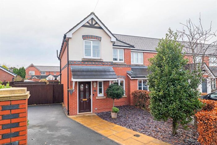 3 Bedroom End Of Terrace House For Sale In Deighton Road, Chorley, PR7