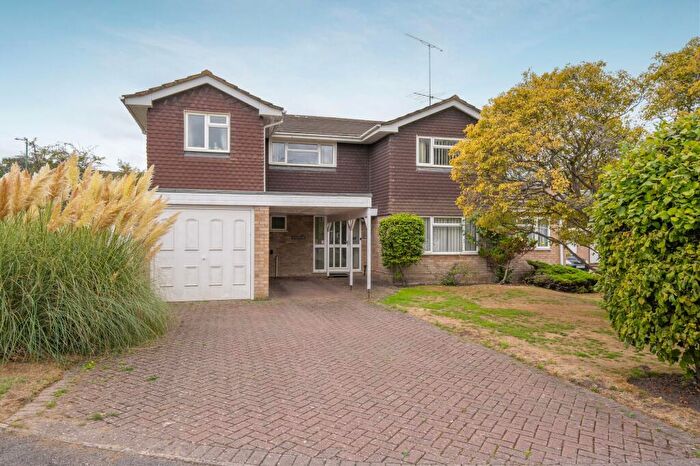 4 Bedroom Detached House For Sale In Gainsborough Drive, Ascot, SL5