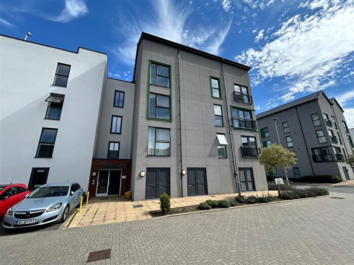 1 Bedroom Flat For Sale In Foundry Lane, Chippenham, SN15