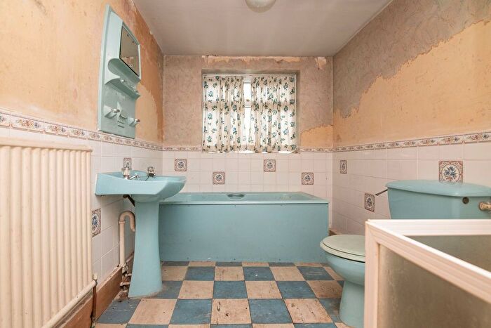 2 Bedroom Detached Bungalow For Sale In Albert Road, Halesowen, B63