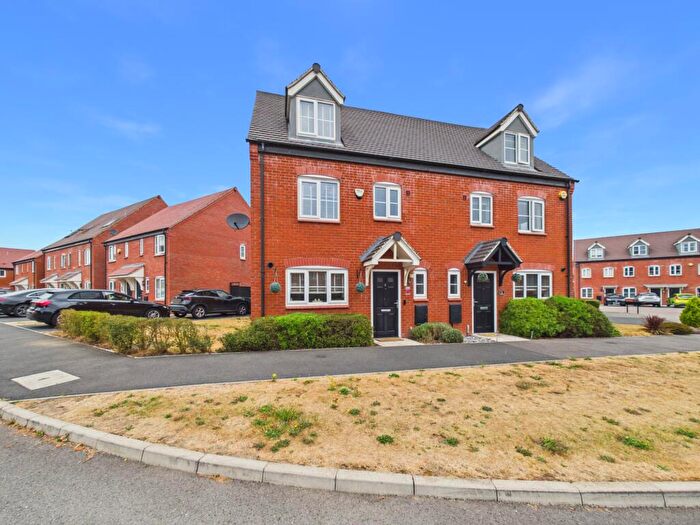 4 Bedroom Semi Detached House For Sale In Bampton Close, Boulton Moor, DE24
