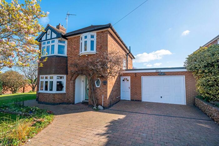 3 Bedroom Detached House For Sale In Thomas Avenue, Radcliffe-on-Trent, NG12
