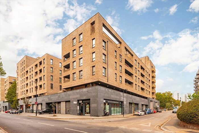 1 Bedroom Flat For Sale In Bollo Bridge Road, Acton, W3
