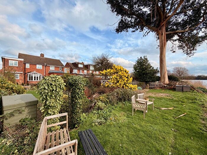 4 Bedroom Semi-Detached House To Rent In Ashurst Drive, Shepperton, TW17