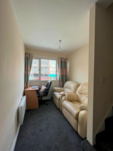 2 Bedroom Flat To Rent In Mansel Street, Swansea, SA1