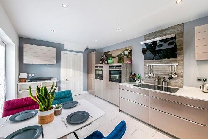 3 Bedroom Semi-detached House For Sale In Watson Street, Falkirk, FK2