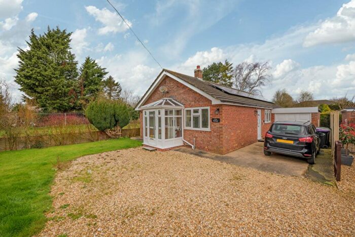 3 Bedroom Detached Bungalow For Sale In Station Road, Firsby, PE23