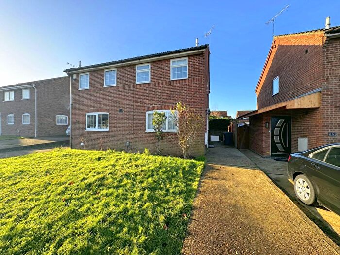 2 Bedroom Semi Detached House To Rent In Bunting Road, Luton, LU4