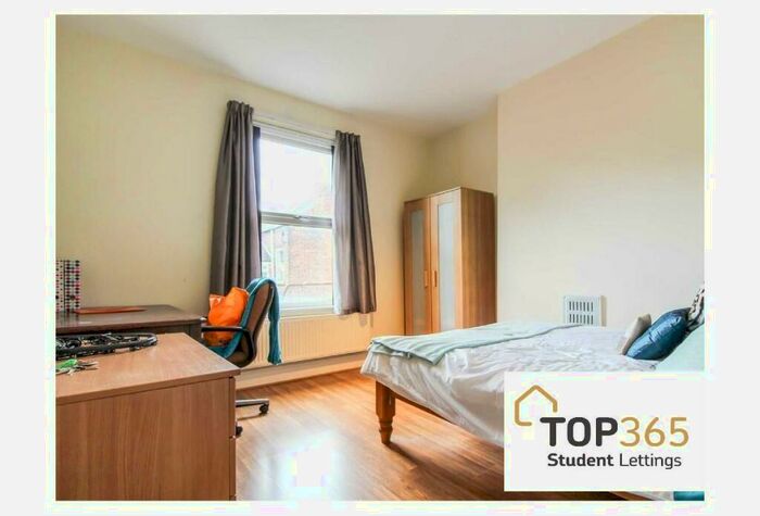 4 Bedroom Semi Detached House To Rent In **£pppw Excluding Bills** Johnson Road, Lenton, Nottingham, NG7