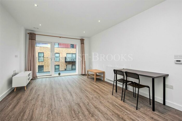 2 Bedroom Apartment To Rent In Oscar Court, Brumwell Avenue, Woolwich, SE18