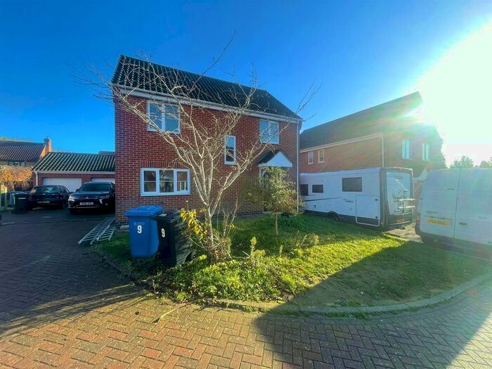 5 Bedroom Property To Rent In Mosely Court, Norwich, NR5