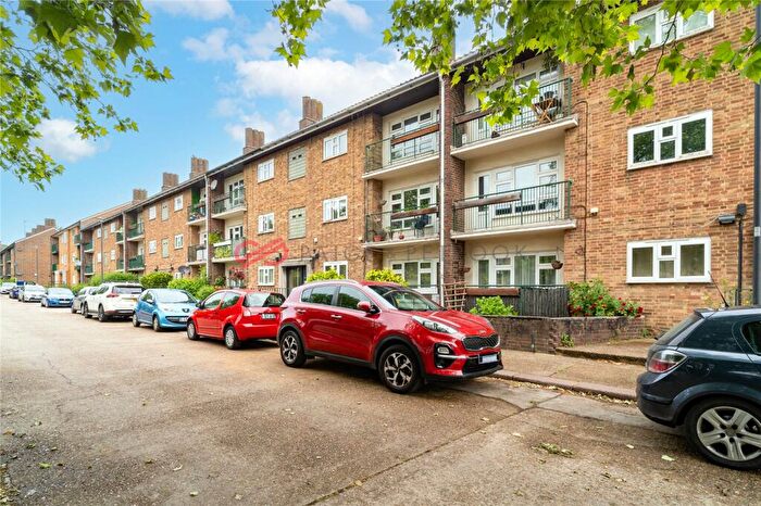 2 Bedroom Apartment To Rent In Alexandra Avenue, Harrow, London, HA2