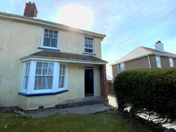 4 Bedroom Property To Rent In Tregothnan Road, Falmouth, TR11