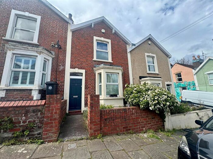 2 Bedroom House To Rent In Stanley Hill, Totterdown, Bristol, BS4