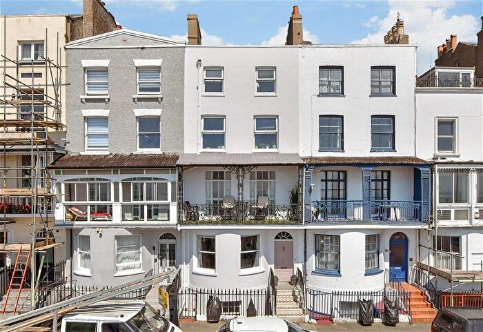 3 Bedroom Maisonette For Sale In Paragon, Ramsgate, Kent, CT11
