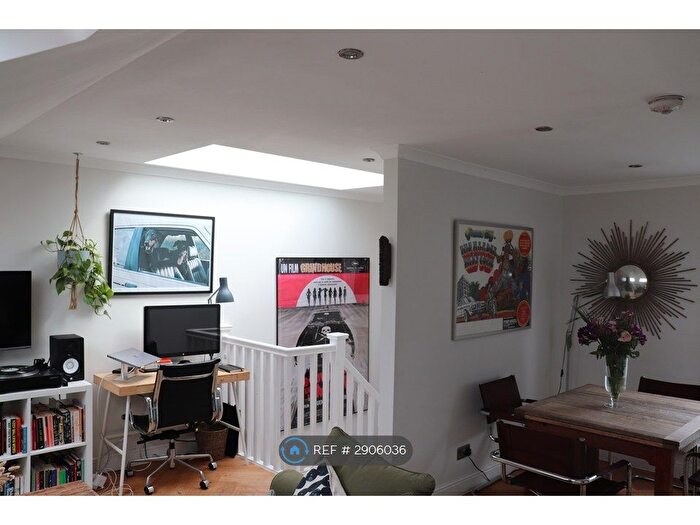 1 Bedroom Flat To Rent In Crofton Road, London, SE5