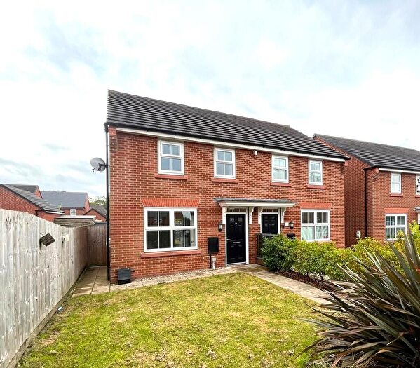 3 Bedroom Semi-Detached House To Rent In Normanby Close, Lightfoot Green, PR4