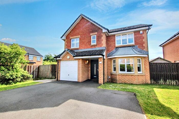 4 Bedroom Detached House For Sale In Glen Isla Place, Carluke, ML8