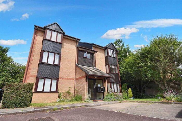 1 Bedroom Studio To Rent In Beaulieu Place, Chiswick, Chiswick, W4