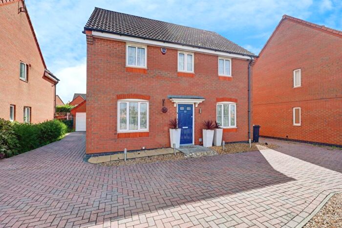 5 Bedroom Detached House For Sale In Springfield Road, Rushden, NN10