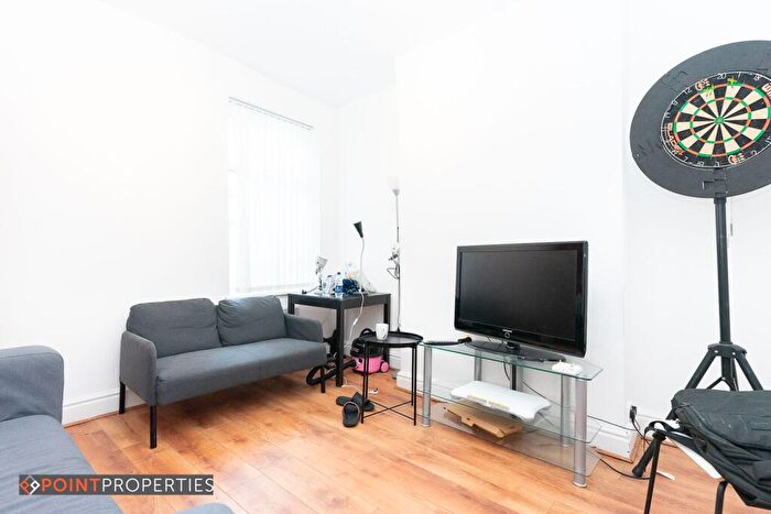 4 Bedroom Terraced House To Rent In Bedroom, Edinburgh Road, Kensington Fields, L7