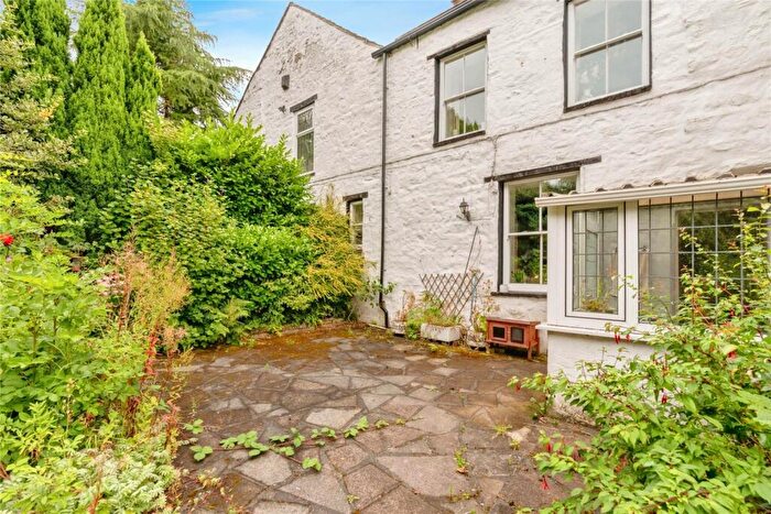 3 Bedroom Terraced House For Sale In Netherwood Road, Burnley, Lancashire, BB10
