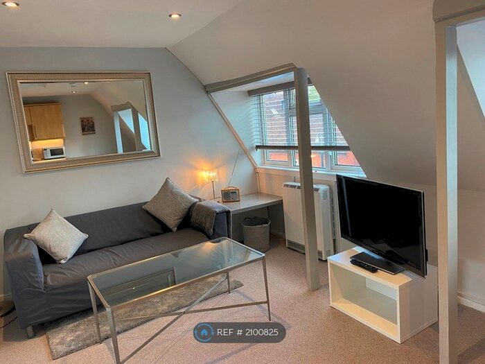 1 Bedroom Flat To Rent In West Street, Marlow, SL7