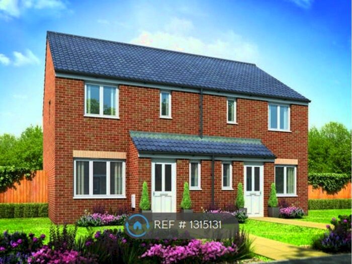 3 Bedroom Semi-Detached House To Rent In Hopsedge Close, Shavington, Crewe CW2