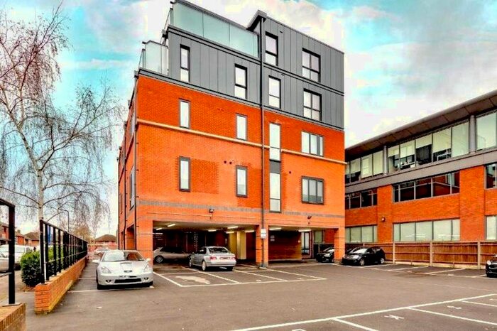 1 Bedroom Flat To Rent In Bath Road, Slough, SL1