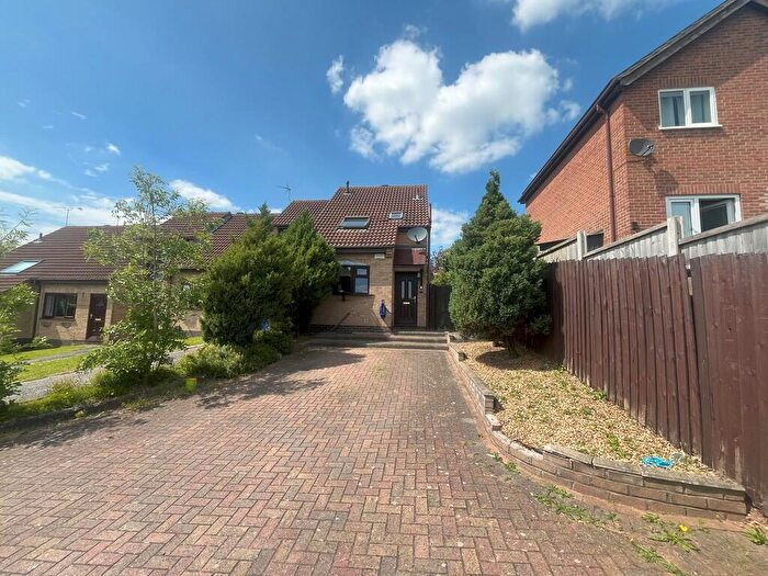 2 Bedroom End Of Terrace House For Sale In Meynell Close, Burton-on-Trent, DE15
