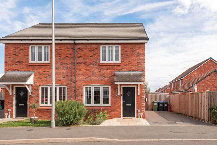 2 Bedroom Semi Detached House For Sale In Phillips Way West, Hampton Magna, Warwick, Warwickshire, CV35