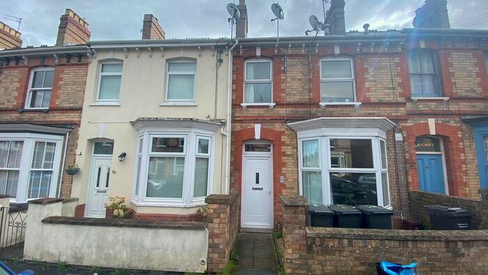 Studio To Rent In Greenway Avenue, Taunton, TA2