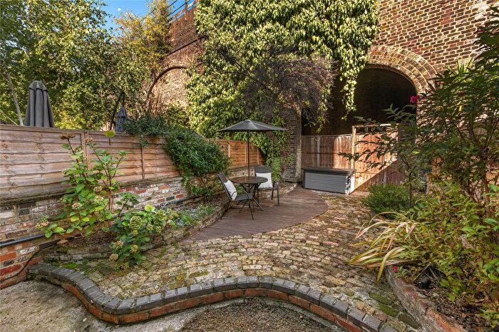 3 Bedroom Terraced House For Sale In Eversleigh Road, London, SW11