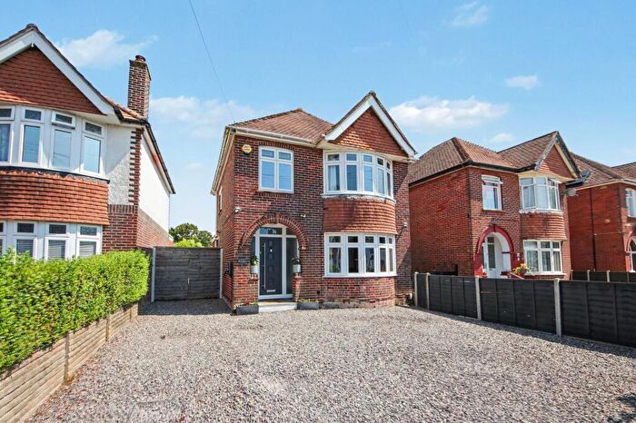 3 Bedroom Detached House For Sale In Margam Avenue, Bitterne, SO19