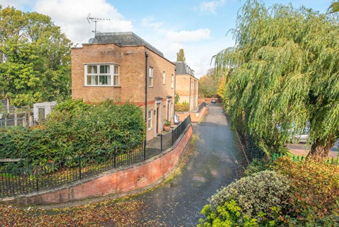 1 Bedroom Maisonette To Rent In Summer Crossing, Thames Ditton, KT7