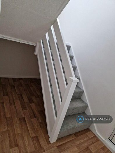 2 Bedroom Maisonette To Rent In London, London, N18