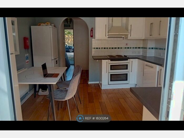 3 Bedroom Terraced House To Rent In North Road, London, W5