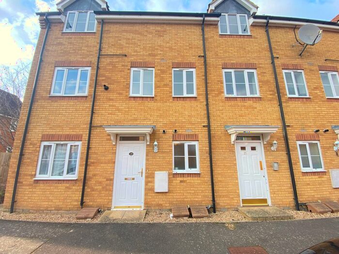 1 Bedroom Flat To Rent In Peppercorn Way, Dunstable, LU6