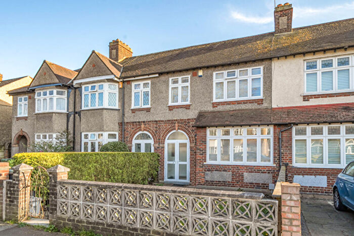 3 Bedroom Terraced House For Sale In Brangbourne Road, Bromley, BR1