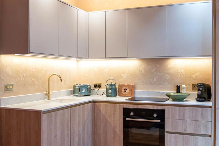 2 Bedroom Apartment To Rent In Queen Sqaure, Brighton, BN1