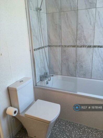 2 Bedroom Flat To Rent In Grosvenor Road, Weymouth, DT4