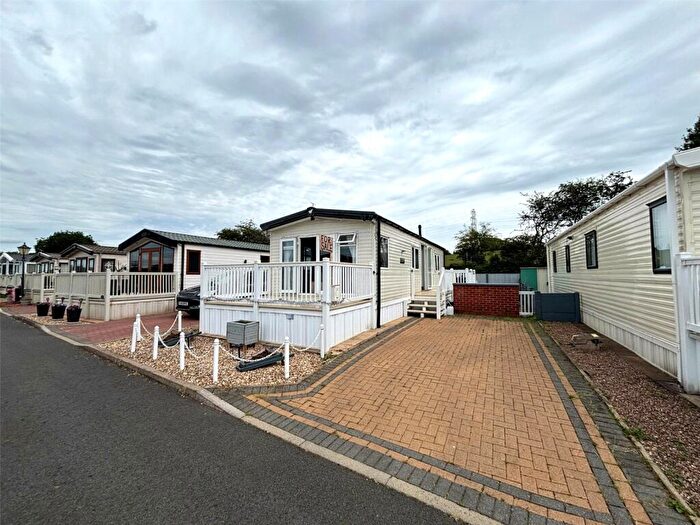 2 Bedroom Property For Sale In Tall Trees Mobile Homes, Old Mill Lane, Forest Town, Mansfield, NG19