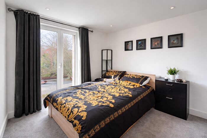 1 Bedroom Apartment For Sale In Davenport Park, Buxton Road, Stockport, SK2