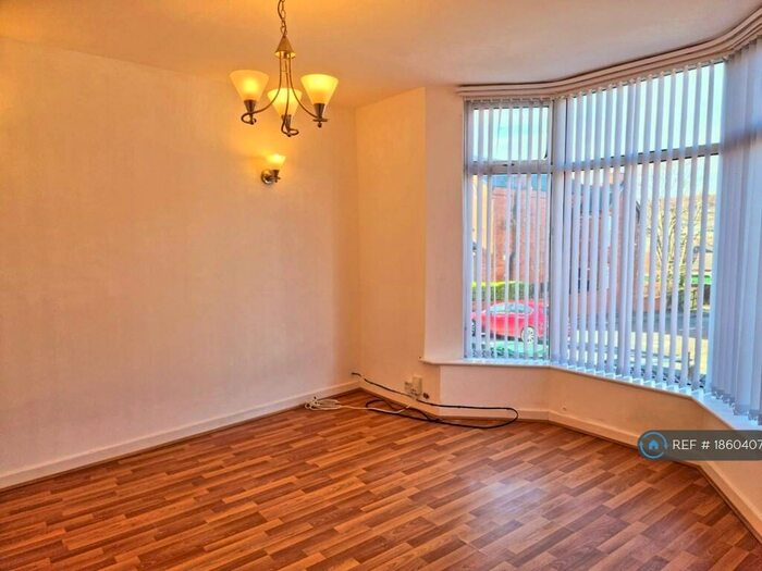 1 Bedroom Flat To Rent In Vicarage Road, Smethwick, B67