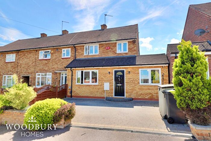 3 Bedroom End Of Terrace House For Sale In Whitehills Road, Loughton, IG10