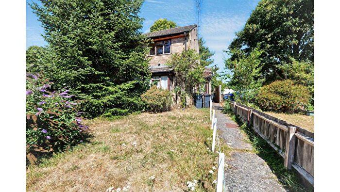 1 Bedroom Terraced House For Sale In River Way, Durrington, Salisbury, Wiltshire, SP4